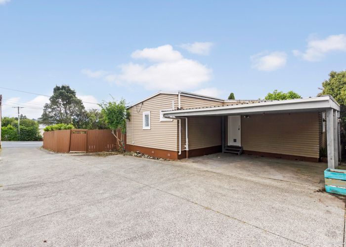  at 70 Forest Hill Road, Henderson, Auckland