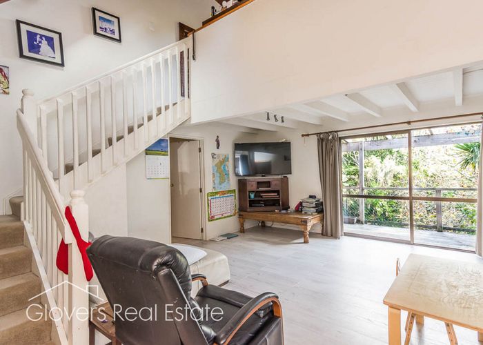  at 62 Woodfern Crescent, Titirangi, Auckland