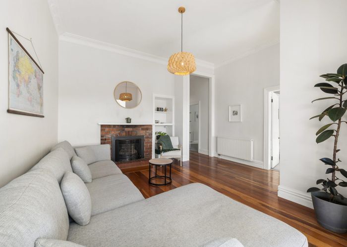  at 13 Laura Avenue, Brooklyn, Wellington