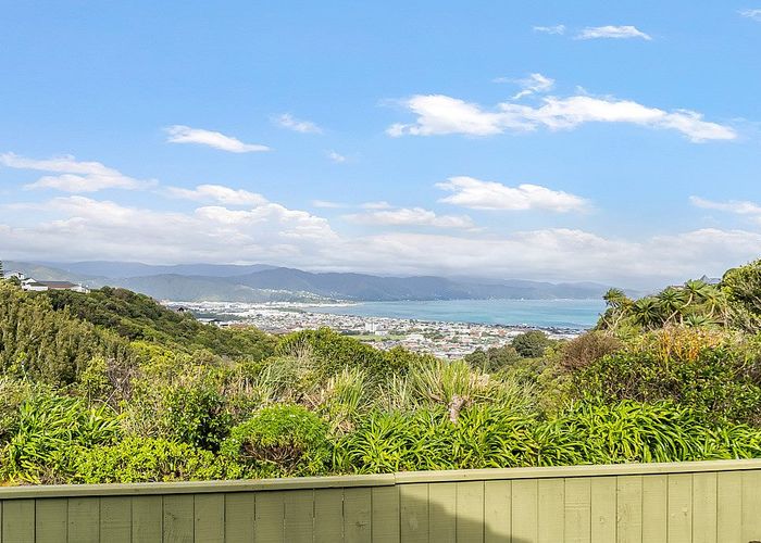  at 10 Barberry Grove, Maungaraki, Lower Hutt