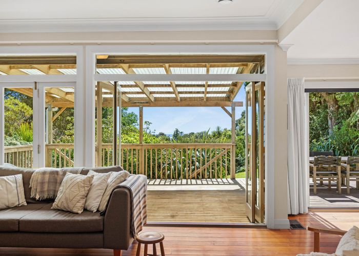  at 2 Tawari Road, Henderson Valley, Auckland