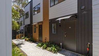  at 45 Don Oliver Lane, Glen Eden, Auckland