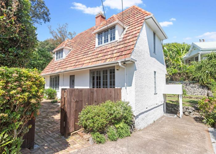  at 4 Bellevue Road, Mount Eden, Auckland City, Auckland