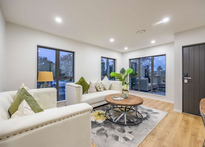  at 6D Portadown Avenue, Pakuranga Heights, Manukau City, Auckland