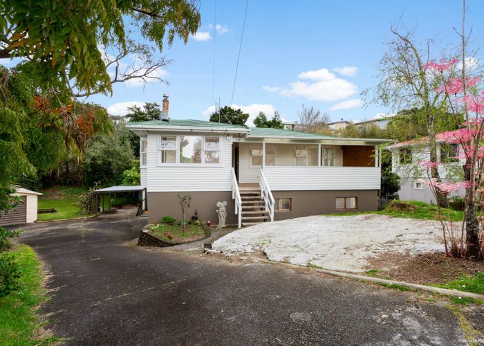  at 39 Laburnum Road, New Windsor, Auckland