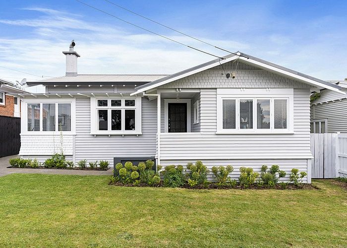 Free property data for 6 Harlston Road, Mount Albert, Auckland homes.co.nz