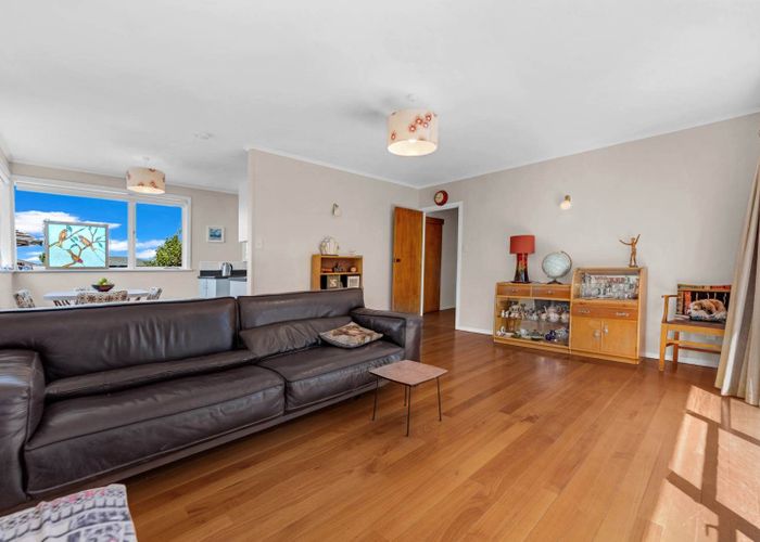  at 1/560 East Coast Road, Windsor Park, Auckland