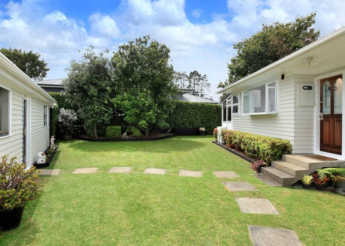  at 46 Makora Road, Massey, Auckland