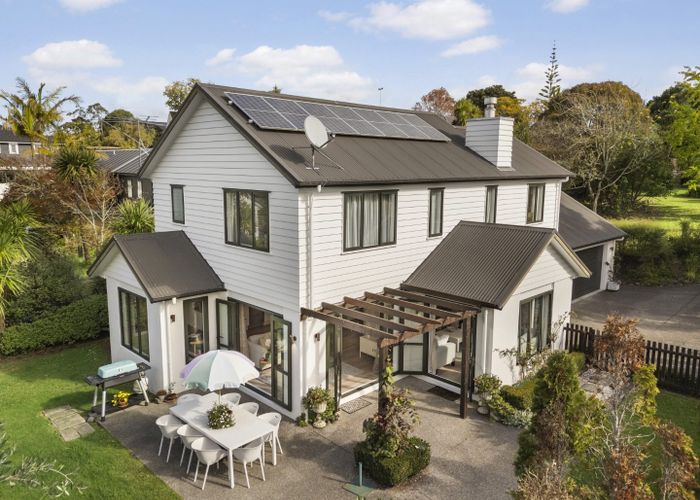  at 33 Roland Road, Greenhithe, North Shore City, Auckland