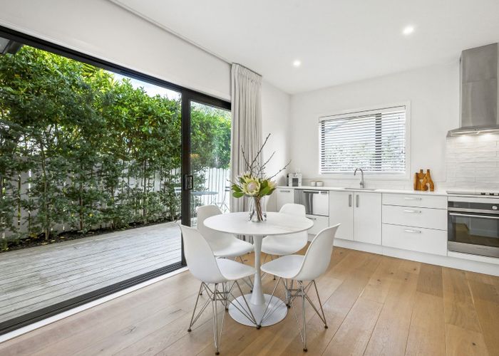  at 6 Studholme Street, Point Chevalier, Auckland City, Auckland