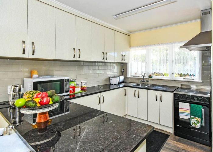  at 11 Staines Avenue, Mangere, Manukau City, Auckland