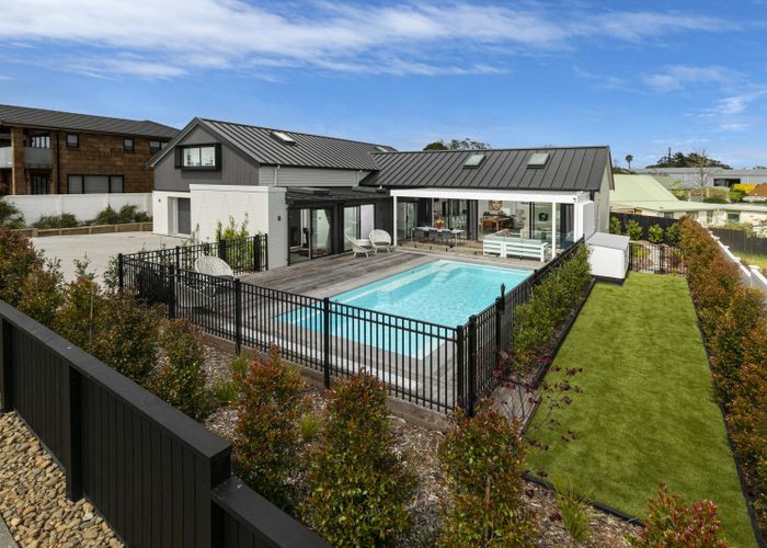  at 2C Roland Road, Greenhithe, Auckland