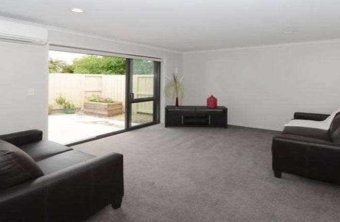  at 2/15 Albert Street, Hamilton East, Hamilton, Waikato