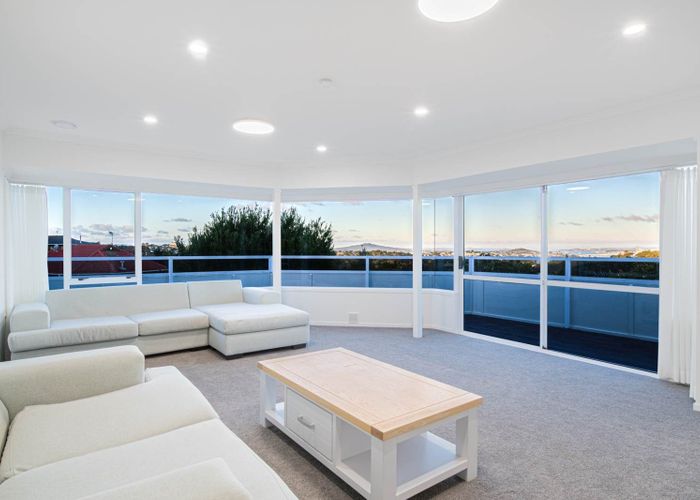  at 2 Bragato Place, Chatswood, North Shore City, Auckland