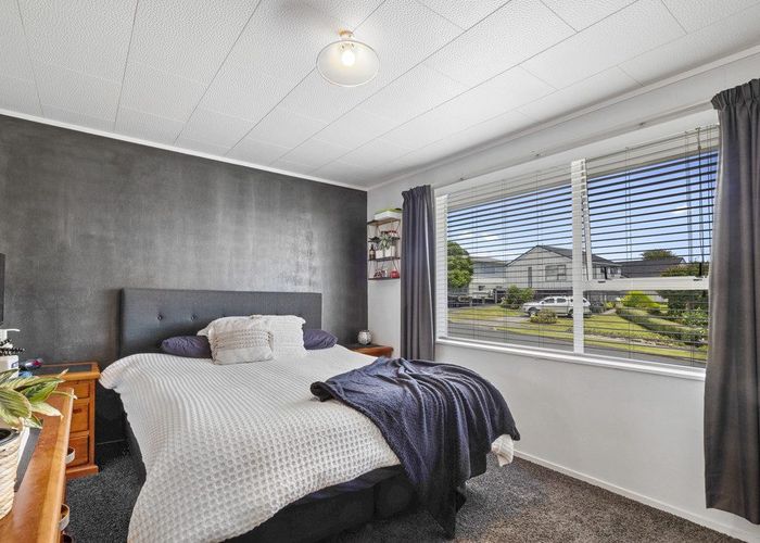 at 11 Virginia Place, Whalers Gate, New Plymouth