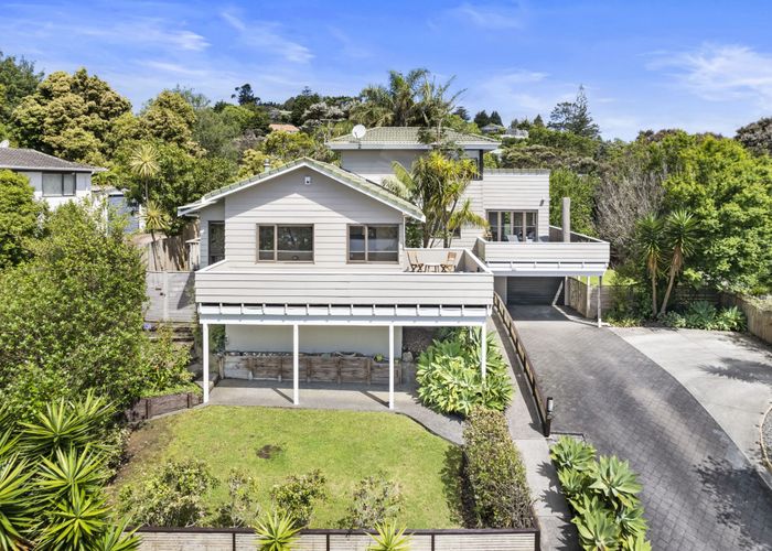  at 22 Houston Place, Bayview, Auckland