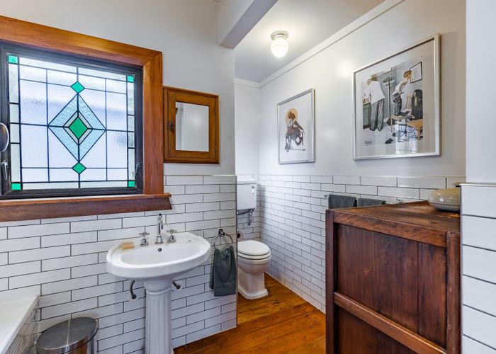  at 84 Whiteley Street, Moturoa, New Plymouth