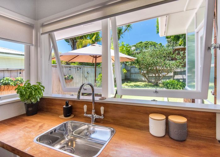  at 2/36 Harley Close, Hauraki, North Shore City, Auckland