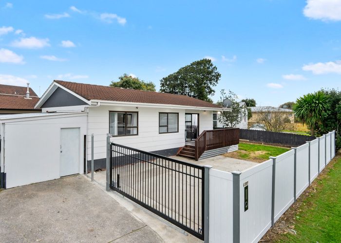  at 1/397 Roscommon Road, Clendon Park, Manukau City, Auckland