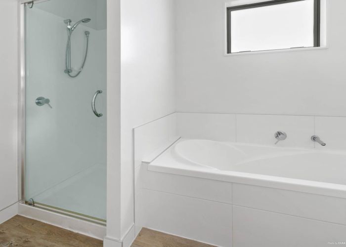  at 11 Apple Orchard Way, Sunnyvale, Auckland