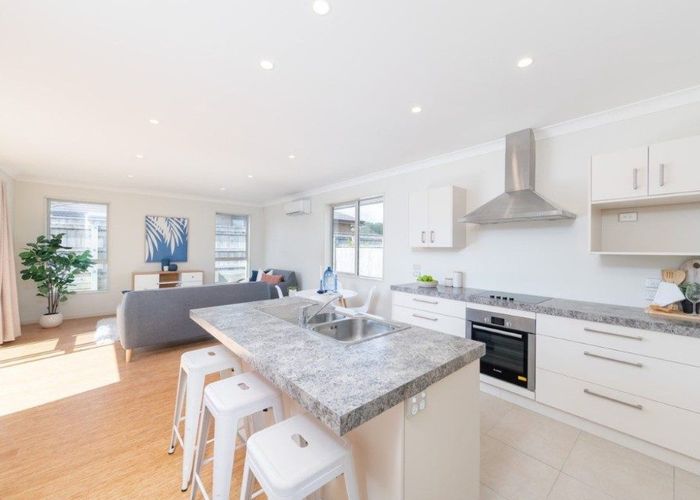  at 72 Sunstone Cres, Upper Hutt, Upper Hutt, Wellington