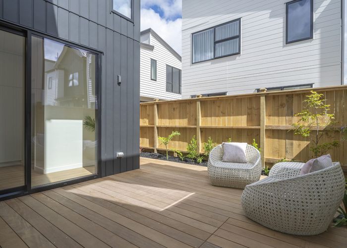  at 102E Te Oneroa Way, Long Bay, North Shore City, Auckland