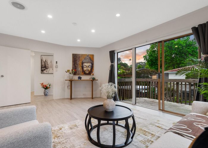  at 15 Vina Place, Massey, Waitakere City, Auckland