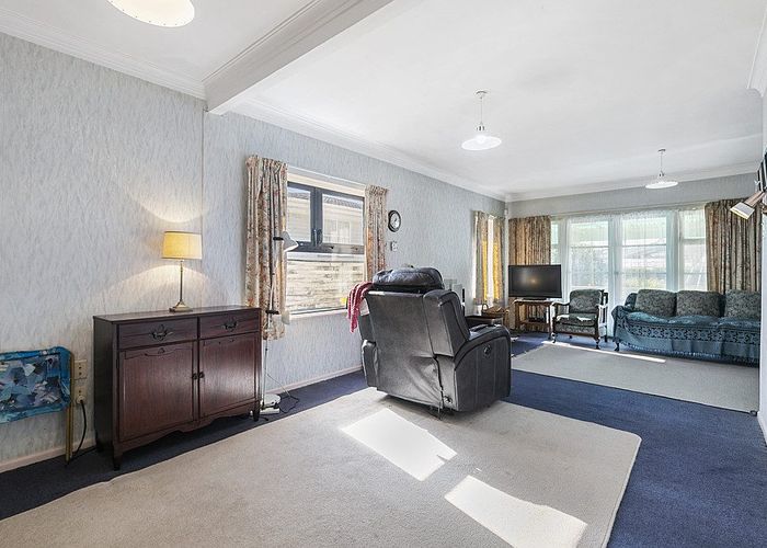  at 19 Scotts Road, Manurewa East, Auckland