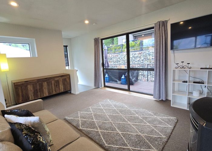  at 11/8 McKerrow Place, Sunshine Bay, Queenstown-Lakes, Otago