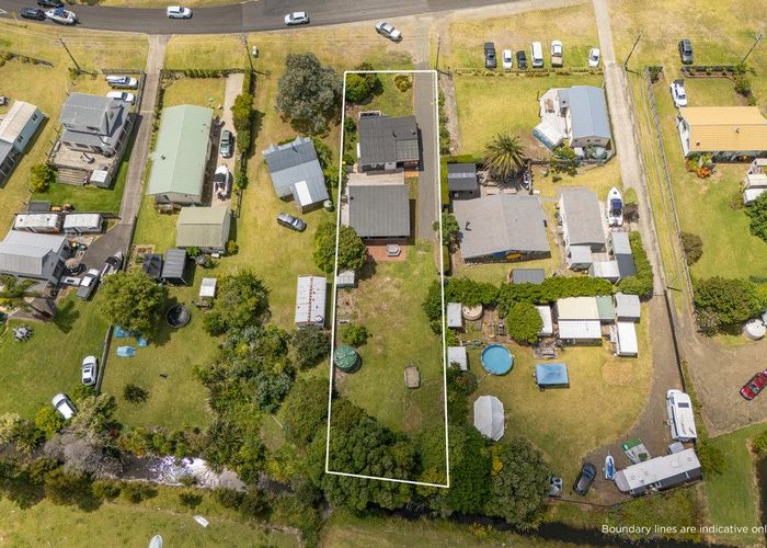  at 24 Captain Cook Road, Cooks Beach, Whitianga