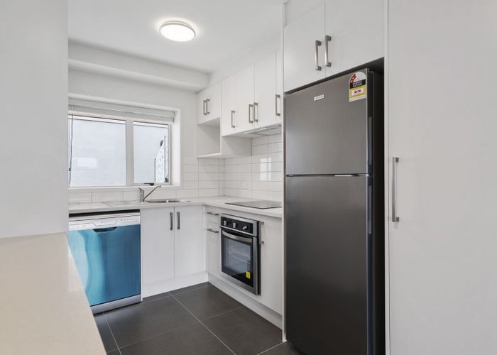  at 2D/4045 Great North Road, Glen Eden, Auckland