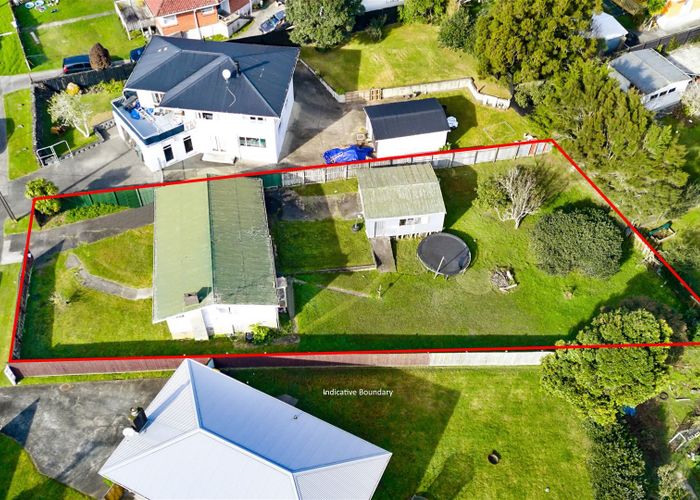  at 8 Glen Marine Parade, Glendene, Auckland