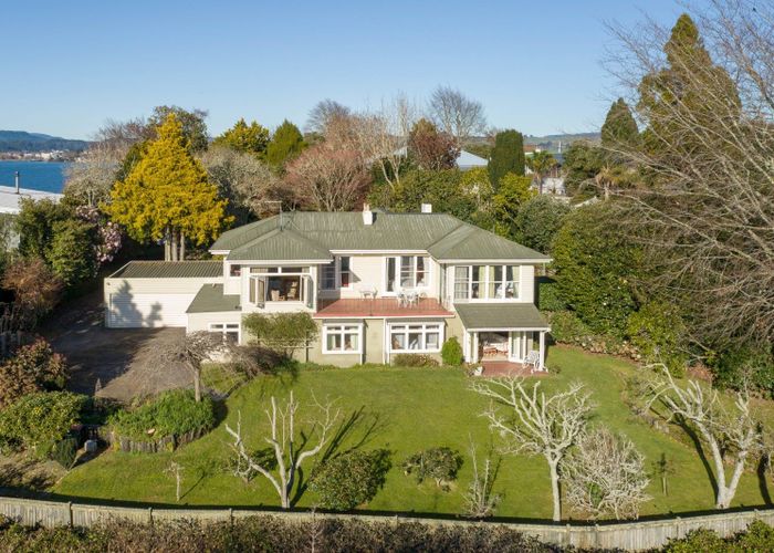  at 18 Vista Place, Kawaha Point, Rotorua