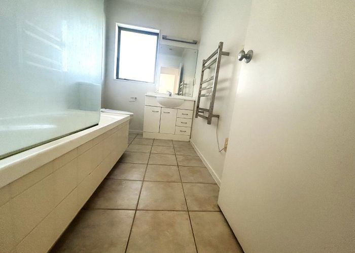  at 24 Ashmere Lane, Manurewa, Manukau City, Auckland
