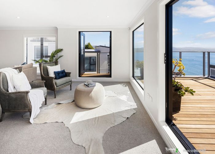  at 2/25 Thane Road, Roseneath, Wellington