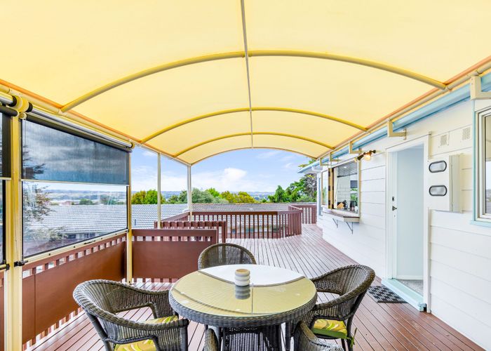  at 26 Longreach Drive, Sunnyvale, Auckland