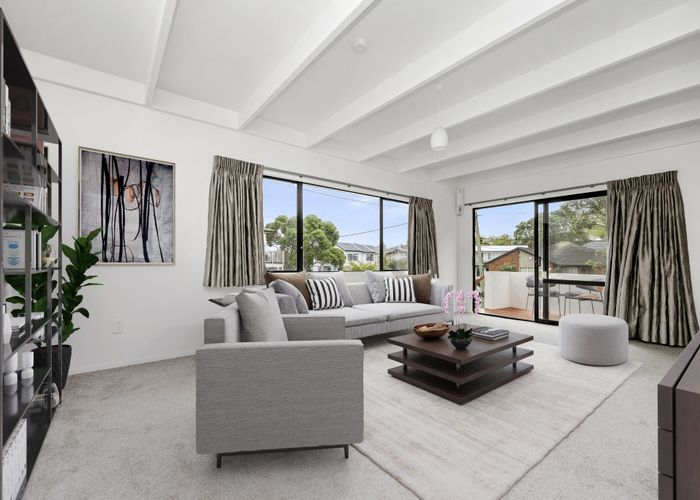  at 2/41 Merriefield Avenue, Forrest Hill, North Shore City, Auckland