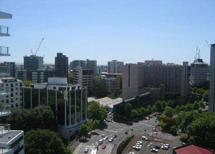  at 118 Queen Street, Northcote Point, Auckland