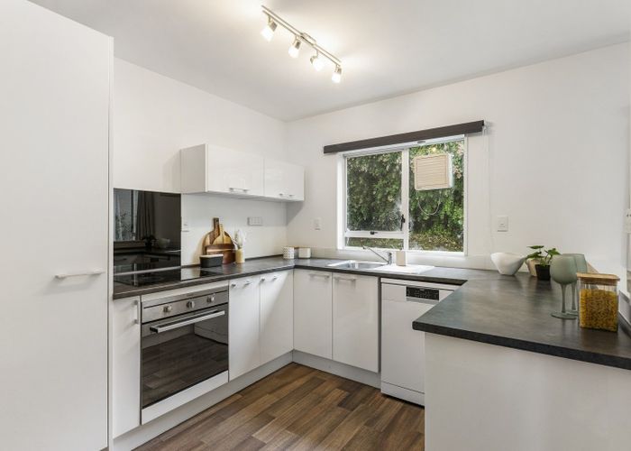  at 1/12 Cleveland Street, Brooklyn, Wellington