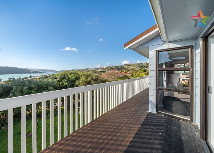  at 90 Tweed Road, Papakowhai, Porirua