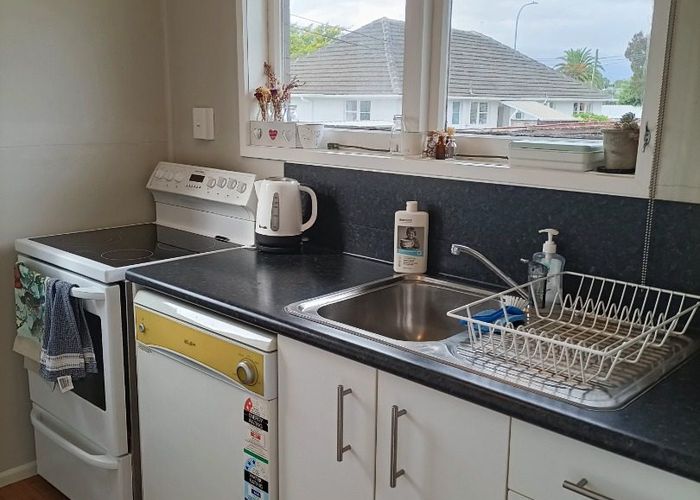  at 1/63a Pine Avenue, Ebdentown, Upper Hutt, Wellington