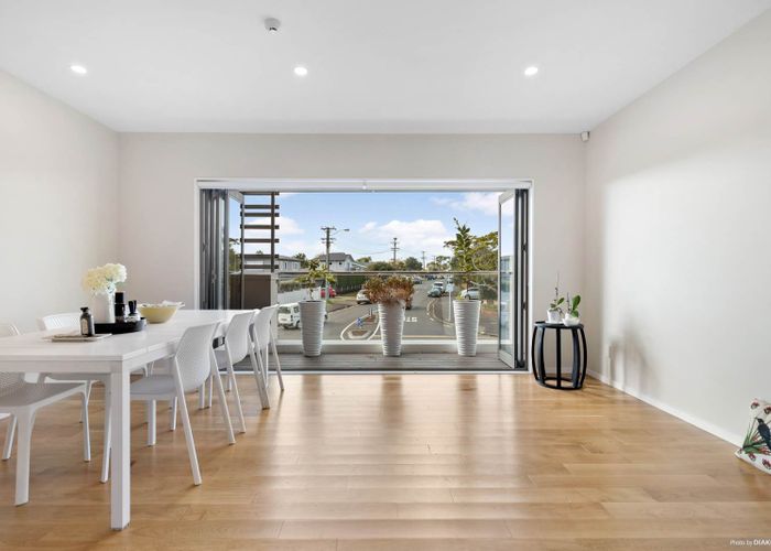  at 4/69 Lake Road, Devonport, Auckland