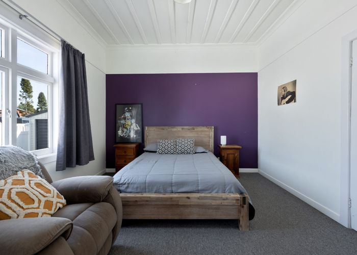  at 391 Dey Street, Hamilton East, Hamilton