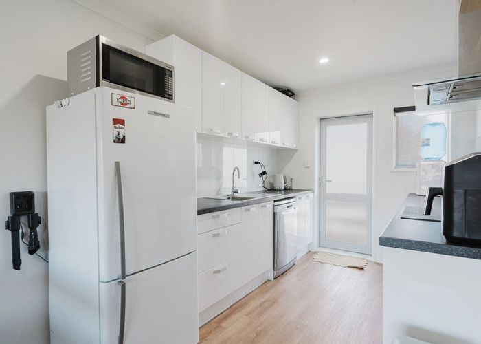  at 2/10 Avon Street, Frankton, Hamilton, Waikato