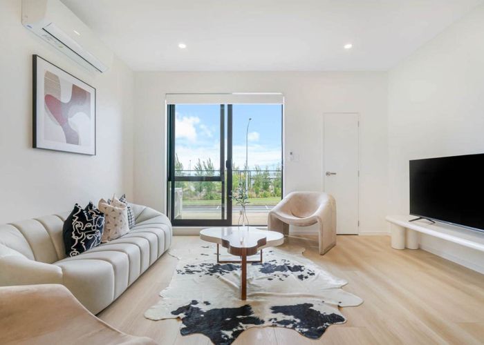  at 23 Flat Bush School Road, Flat Bush, Manukau City, Auckland