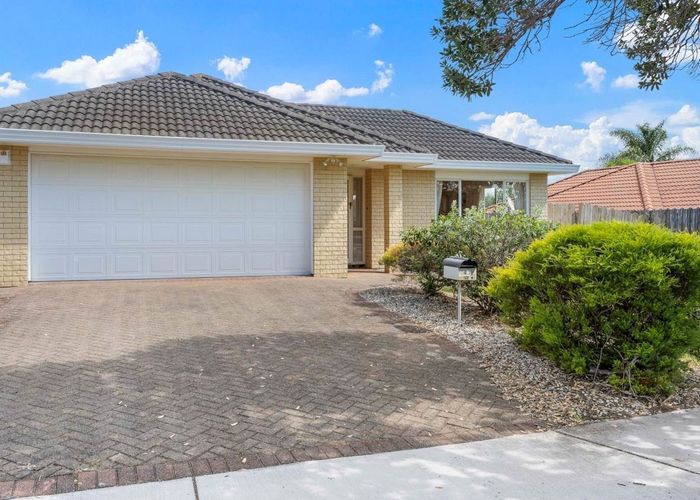  at 43 Maghera Drive, East Tamaki Heights, Auckland