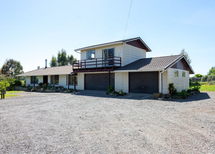  at 208 Oakwood Lane, Witherlea, Blenheim