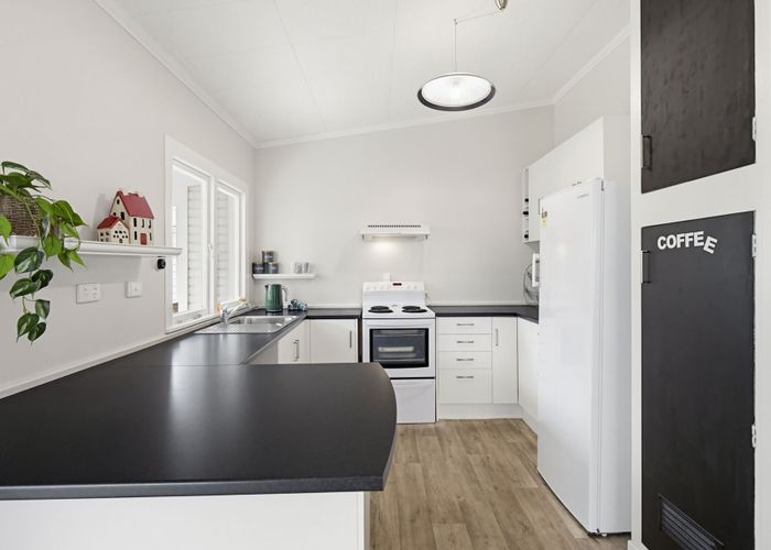  at 102 Gonville Avenue, Gonville, Whanganui, Manawatu / Whanganui
