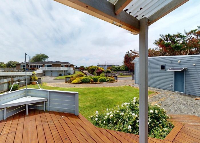  at 11 Ramona Avenue, Waitarere Beach, Horowhenua, Manawatu / Whanganui