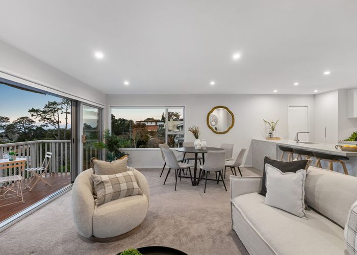  at 1/98 Park Rise, Campbells Bay, North Shore City, Auckland
